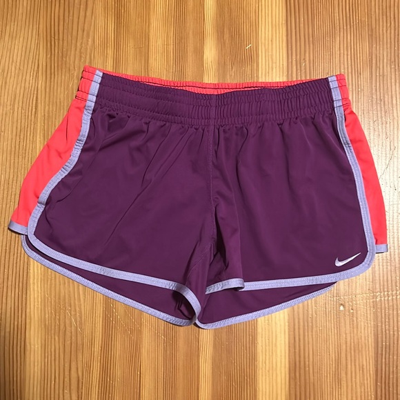 Women’s Nike Dri-Fit Shorts - Picture 1 of 5